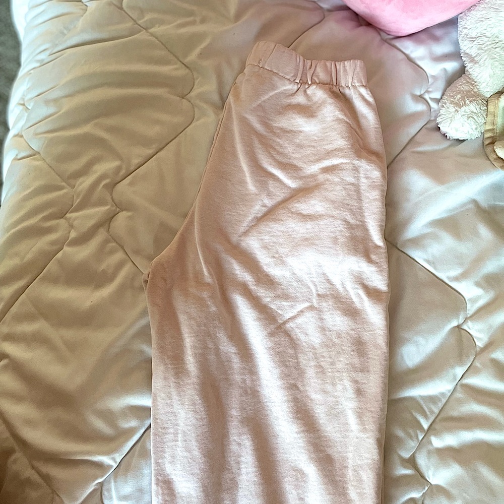 brandy melville bubblegum pink sweatpants